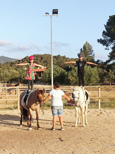 Centre Equitaci Montblanc